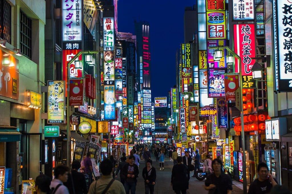 Nhật Bản về đêm sôi động và nhộn nhịp