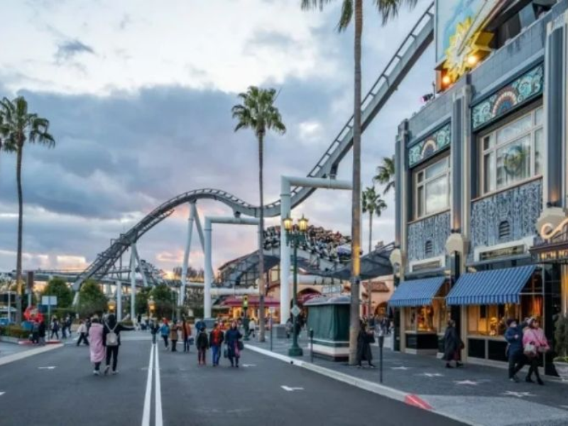 Khu vui chơi Universal Studios thu hút đông đảo khách du lịch tới chơi