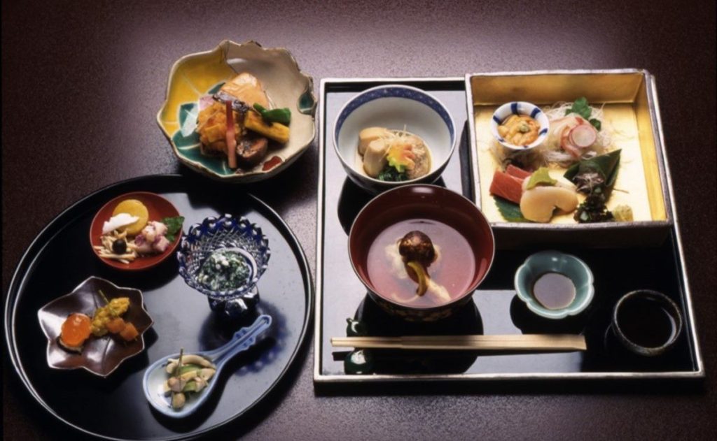 Đây là bữa ăn trước buổi trà đạo truyền thống tại Nhật Bản
