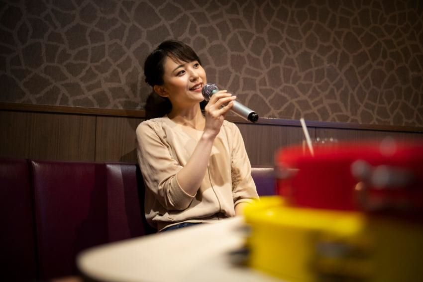 Hát karaoke một mình cho phép người Nhật cảm thấy thoải mái và tự tin 